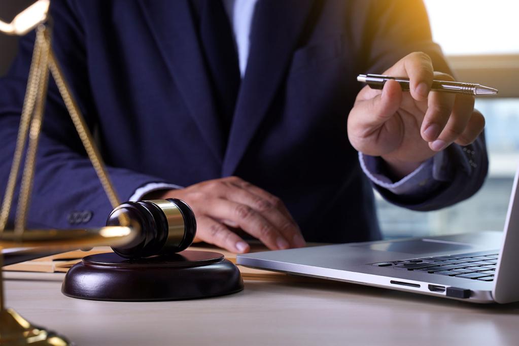 What are the Common Mistakes to Avoid When Marketing a Law Firm?